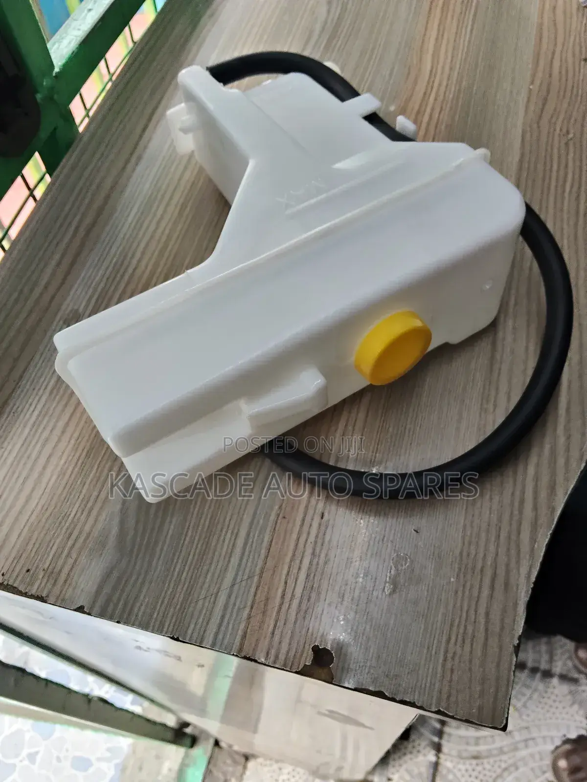 Nissan Extail T30 /B15 Coolant Bottle