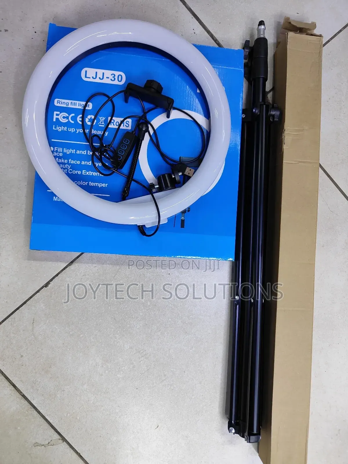 12" Dimmable Usb Ring Light for Smartphones.