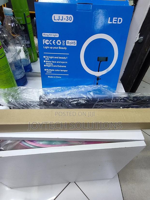 12" Dimmable Usb Ring Light for Smartphones. - thumbnail 2