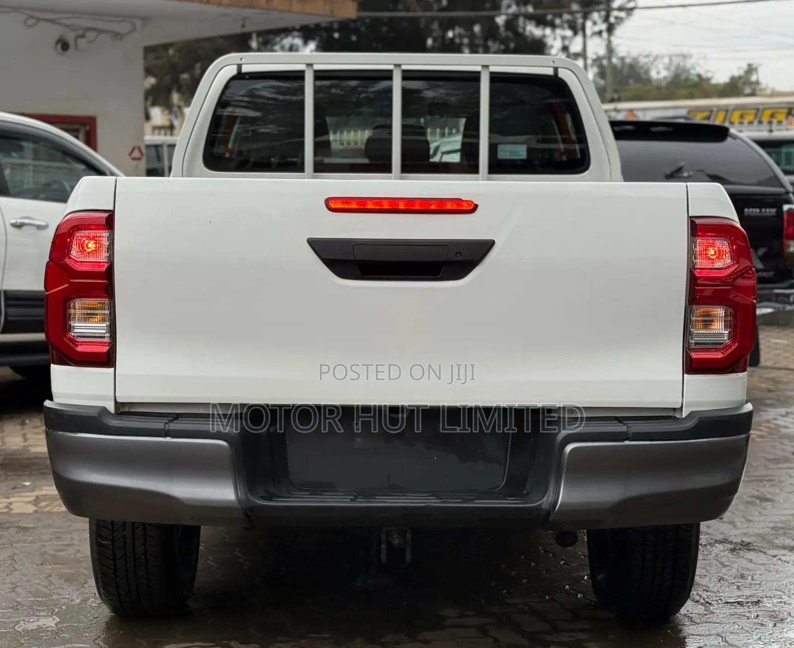 Toyota Hilux 2019 White