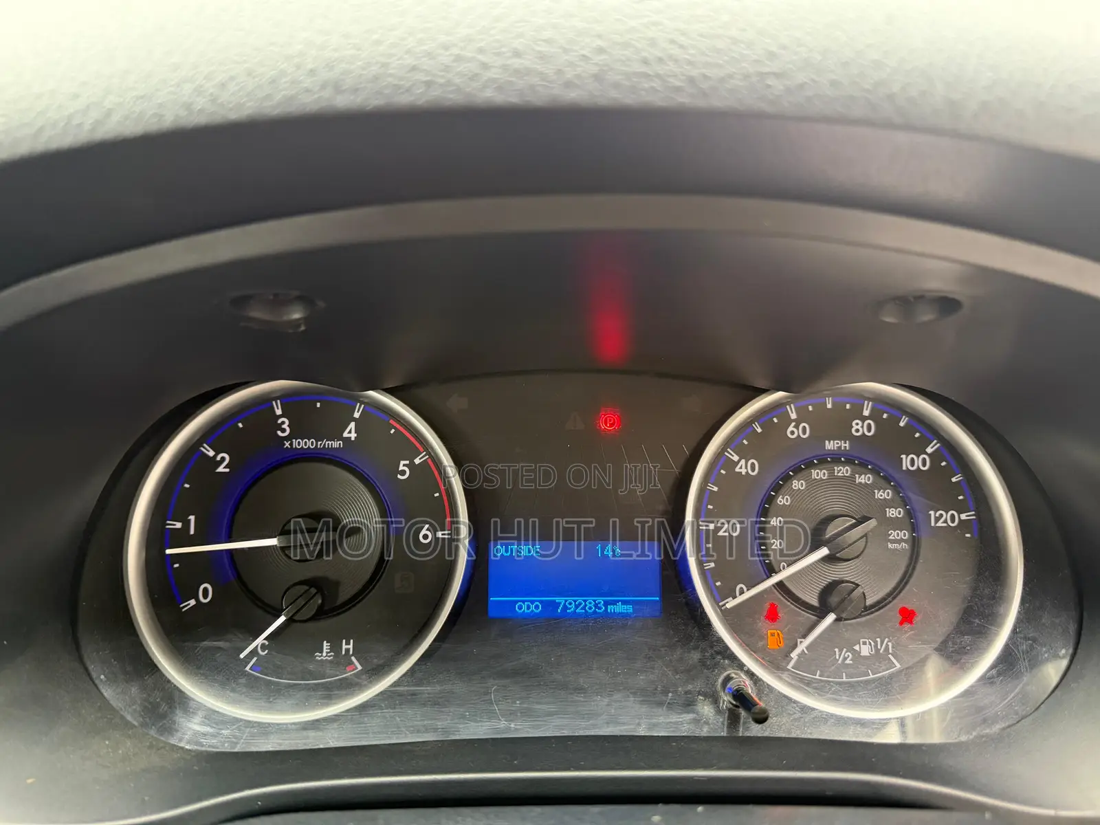Toyota Hilux 2019 White