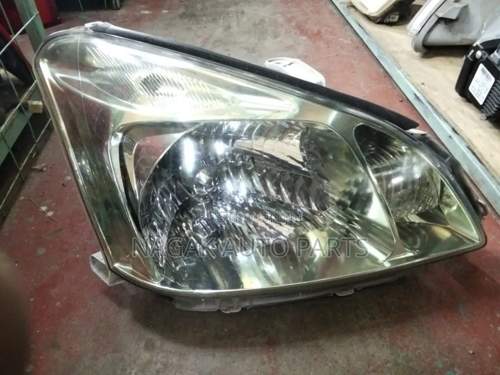Premio 240 2005-2007 Xenon Headlight