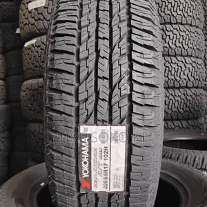 225/65r17 Yokohoma A.T G015