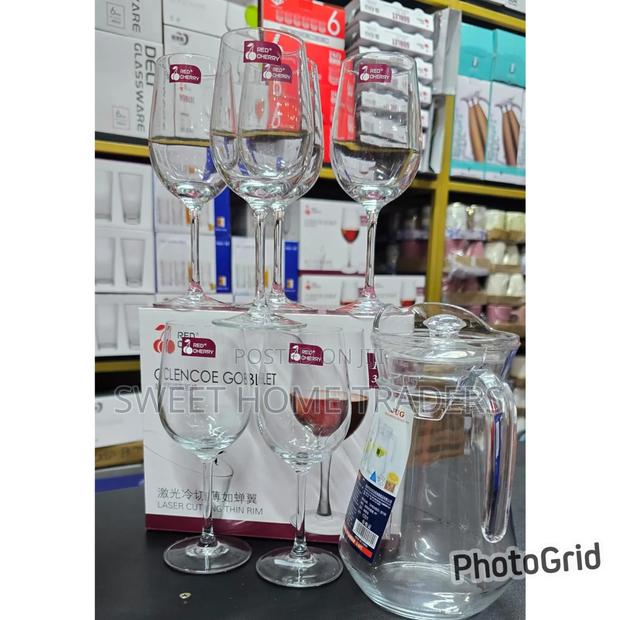 Super Wine Glass - main view