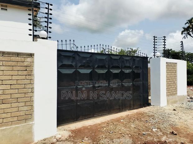 Furnished 4bdrm Bungalow in Neptune Galu, Diani for sale - thumbnail 17