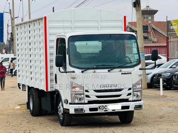 Isuzu NMR Local 2021 White - thumbnail 6