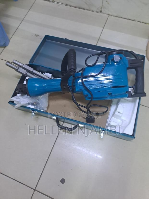 Makita 2600watts Heavy Duty Demolisher