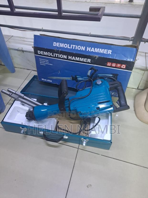 Makita 2600watts Heavy Duty Demolisher - thumbnail 2