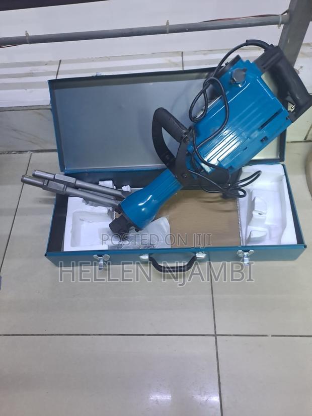 2600w Makita Demolition Hammer - main view