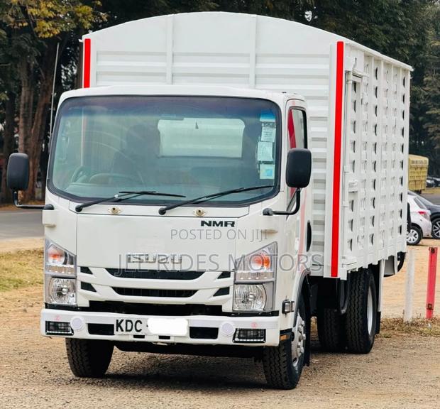 Isuzu NMR Local 2021 White - thumbnail 10