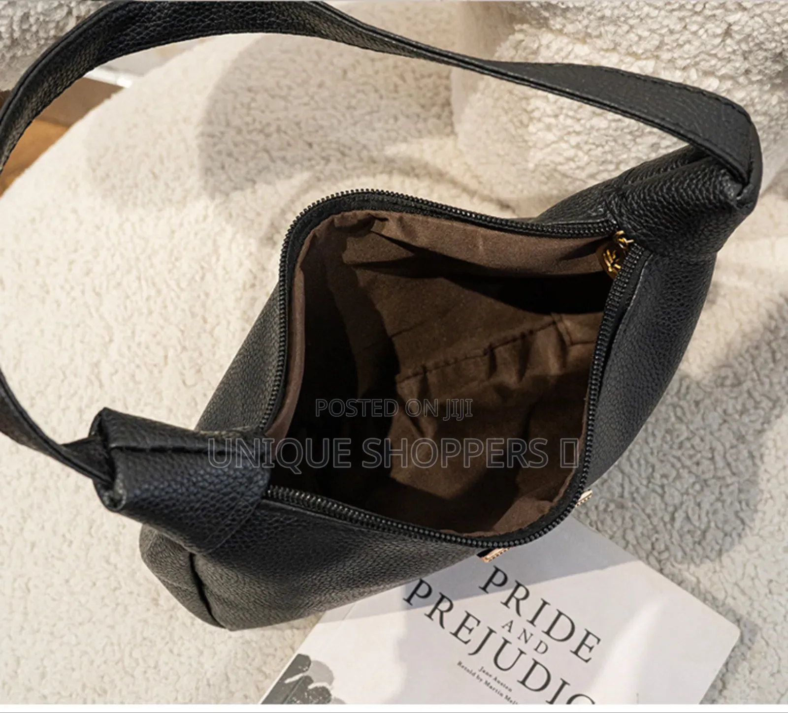 Versatile Shoulder Bag* Style; Dates, Strolls, Office