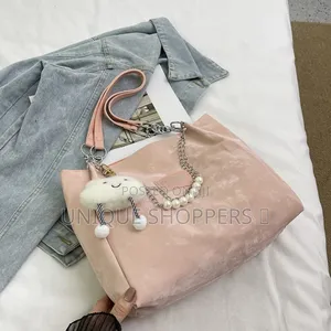Cute Fashion Pearl Handbag With Cloud Bagcharm /Keyholder