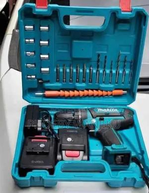 Rechargeable/Cordless Makita Drill Set - thumbnail 2