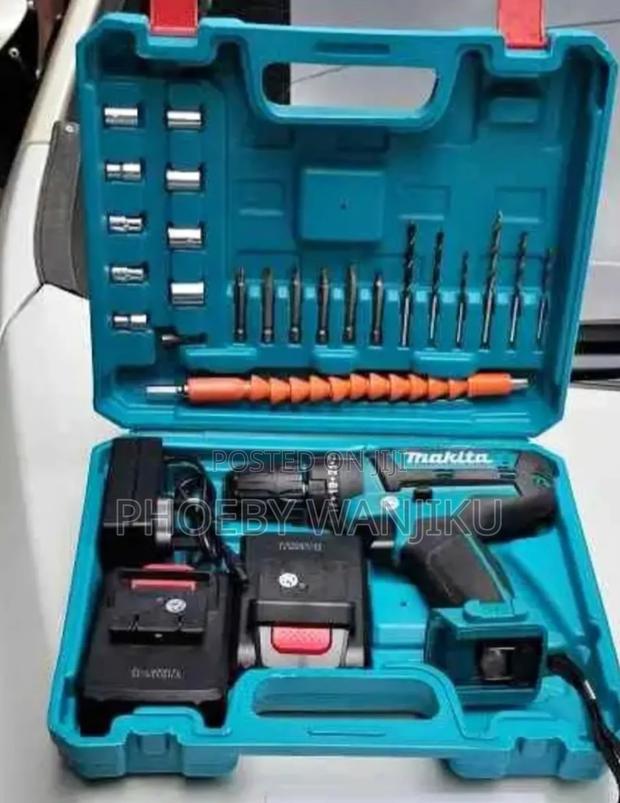 Rechargeable/Cordless Makita Drill Set - main view