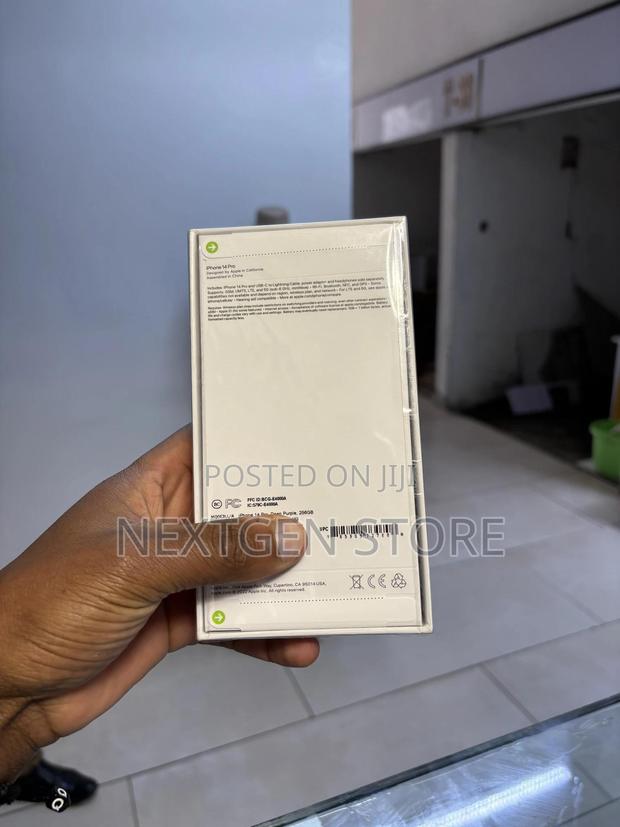 Apple iPhone 14 Pro 256 GB Gray - thumbnail 2