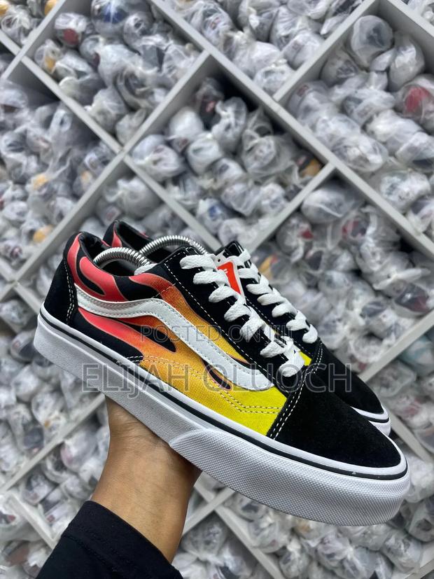 Customized Premium Quality Vans - thumbnail 4