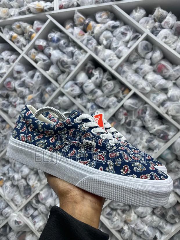 Customized Premium Quality Vans - thumbnail 7