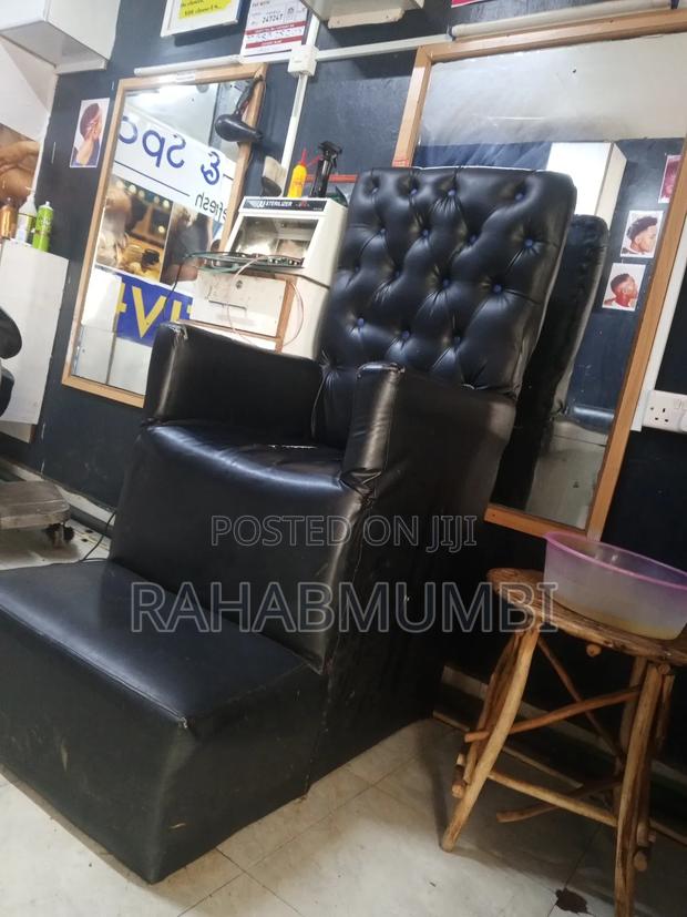 Manicure Seat - thumbnail 3