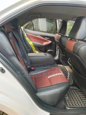 Toyota Crown 2015 Pearl