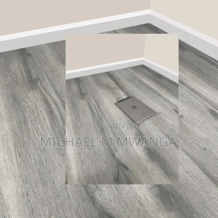High-Density Fiberboard 8mm Laminate Flooring