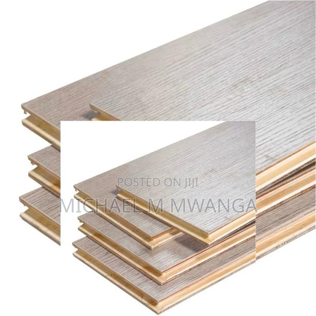 Seamless Laminate Flooring