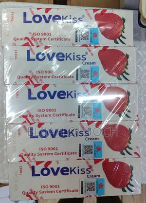 Love Kiss Strawberry 100ml Lubricant Cream