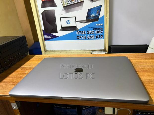 Laptop Apple MacBook Pro 2018 32GB Intel Core i9 SSD 512GB - thumbnail 2