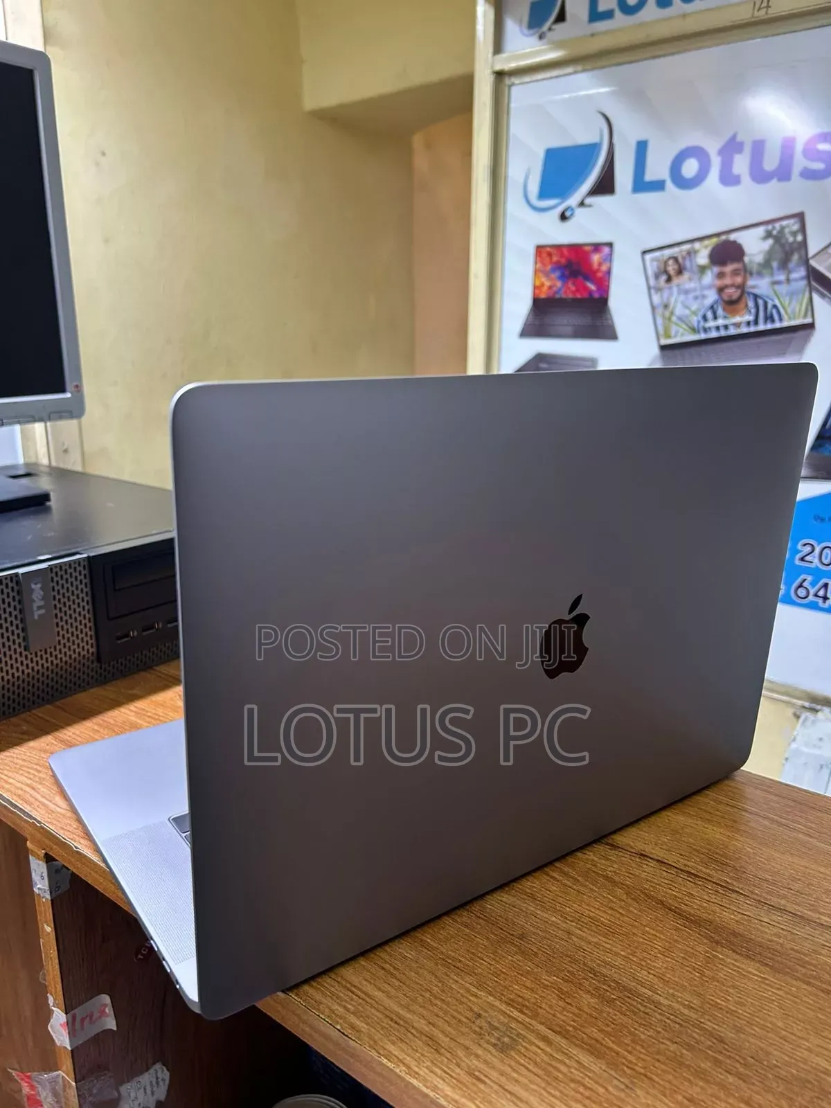 Laptop Apple MacBook Pro 2018 32GB Intel Core i9 SSD 512GB