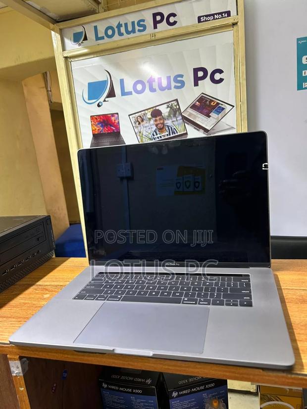 Laptop Apple MacBook Pro 2018 32GB Intel Core i9 SSD 512GB - main view