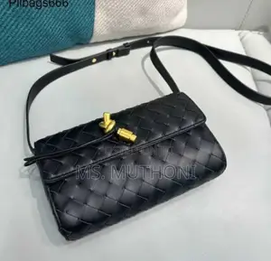 Venetta Clutch / Sling Bag