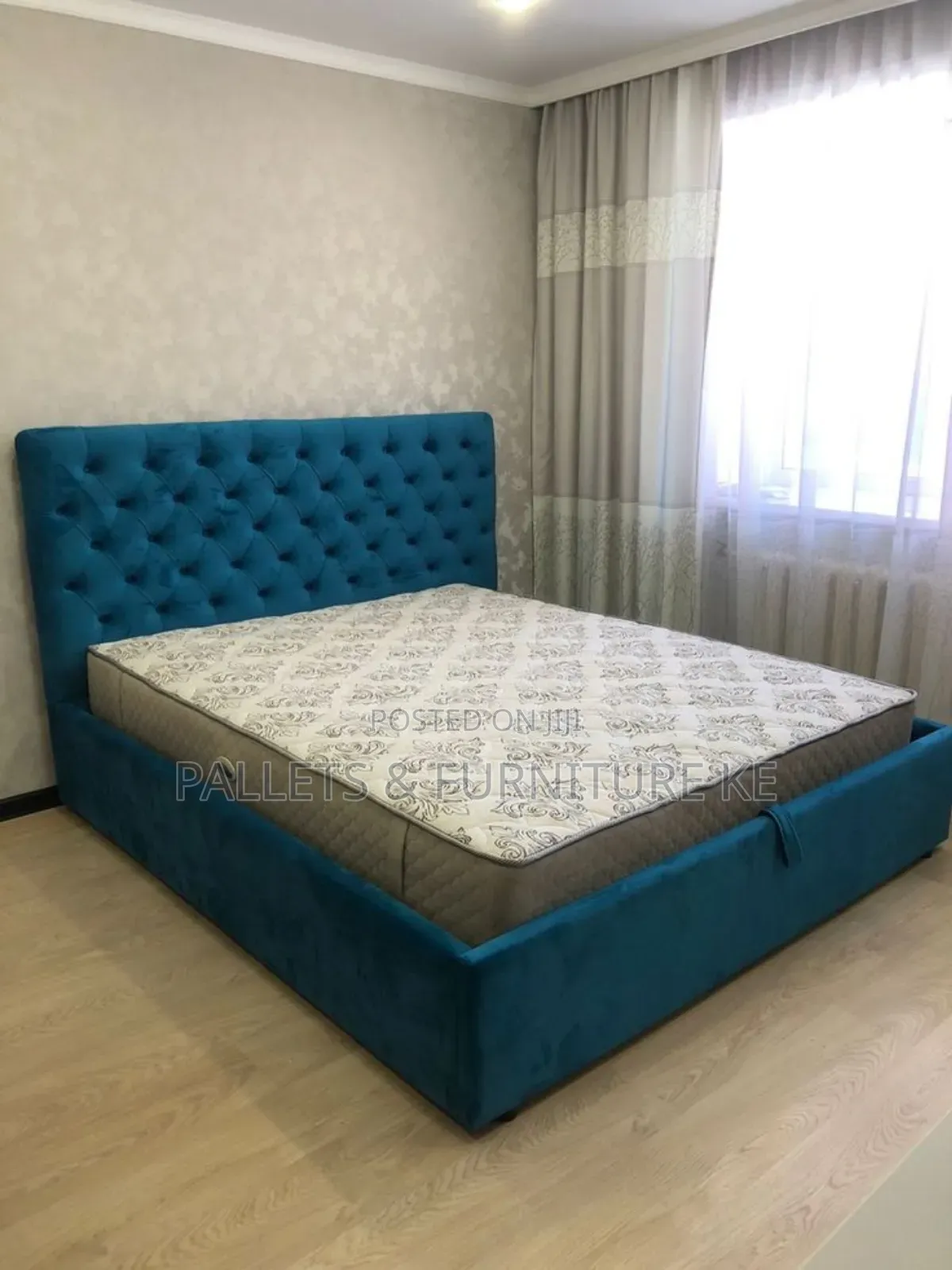 5 By 6 Luxurious Chester Bed