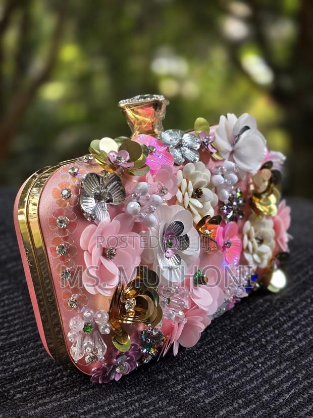 Fancy Floral Evening Clutch / Sling Bag - thumbnail 5