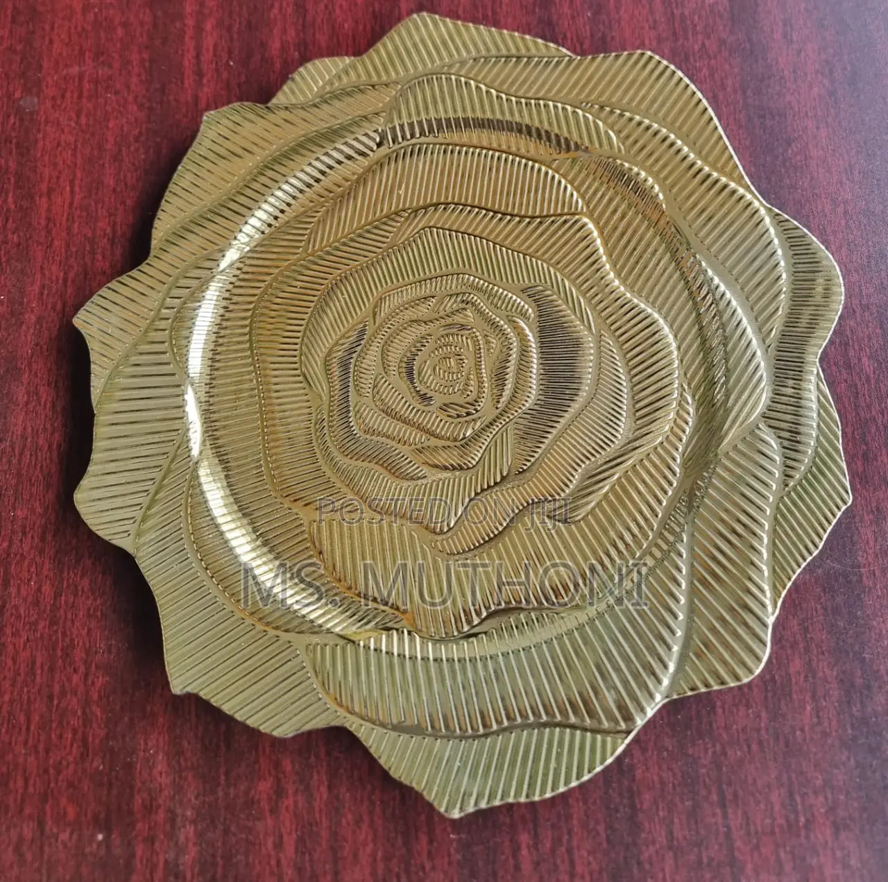 High Quality Unique Gold or Silver Round Changer Plates