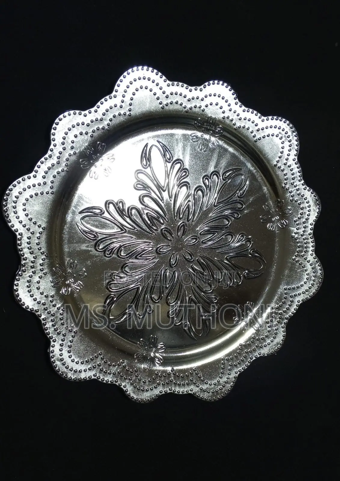 Decorative Charger Plates / Dinning Table Set Up