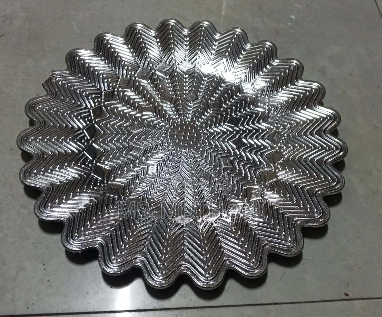 Decorative Charger Plates / Dinning Table Set Up