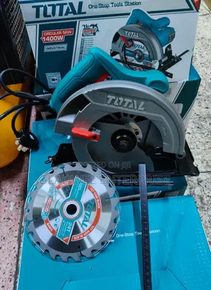 Total 1400 Watts Circular Saw Machine