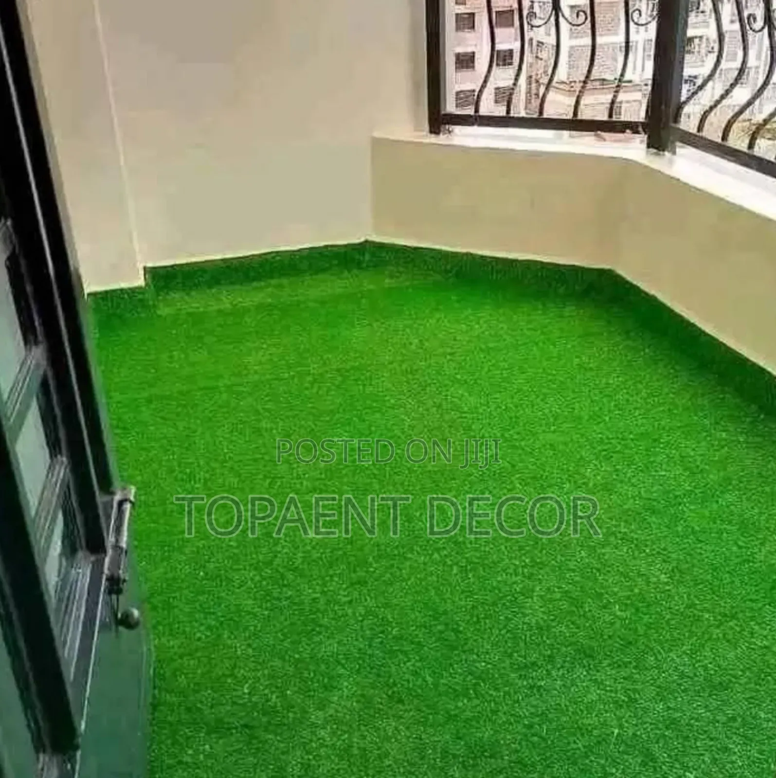 Enclosed Balcony Tenacious Durable Artificial Grass