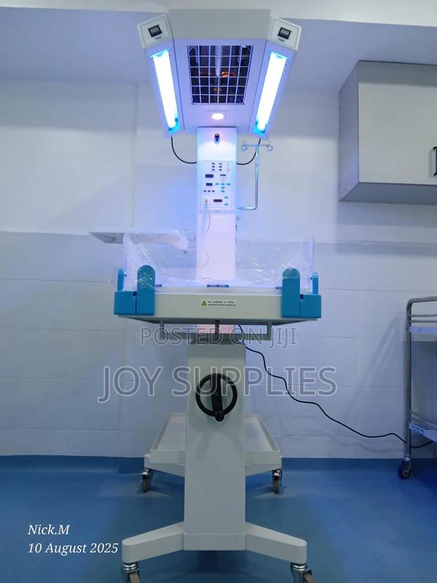 Baby Warmer With Phototherapy - main view