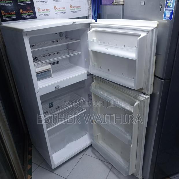 Hitachi Well Maintained Fridge - thumbnail 2
