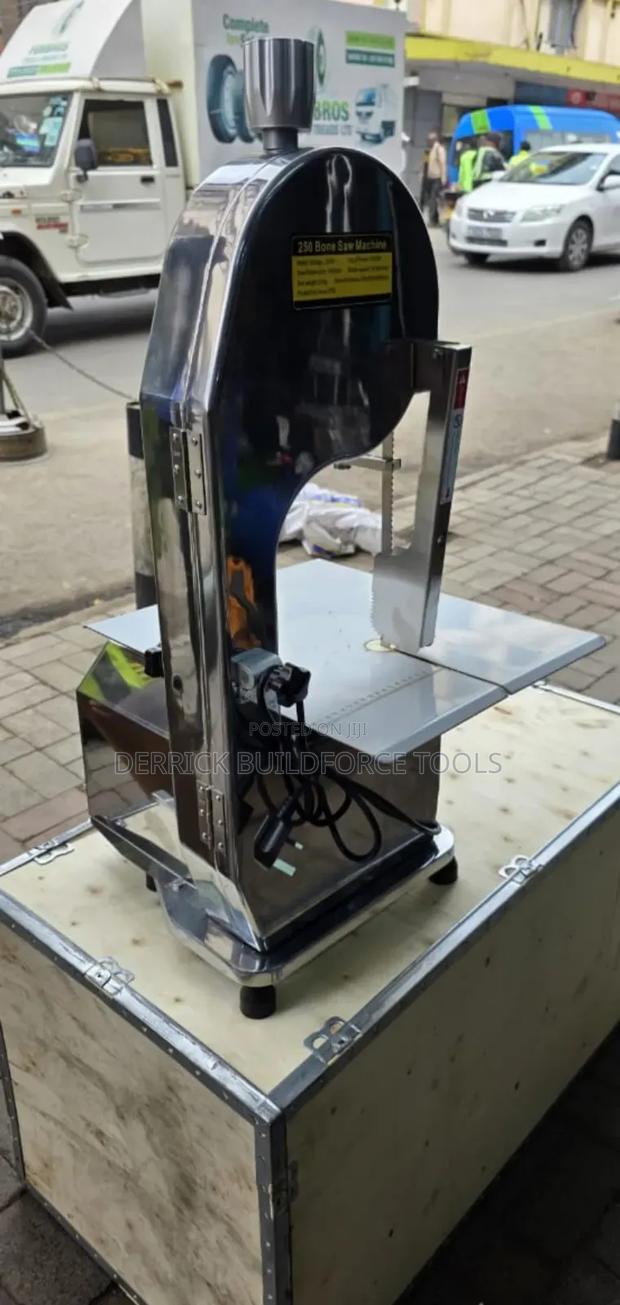 New Commercial Bonesaw Machine - thumbnail 3