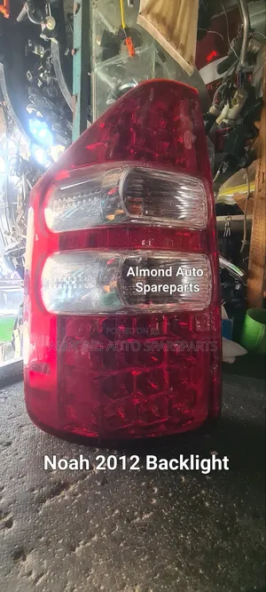 Toyota, Noah 2012 Backligbt