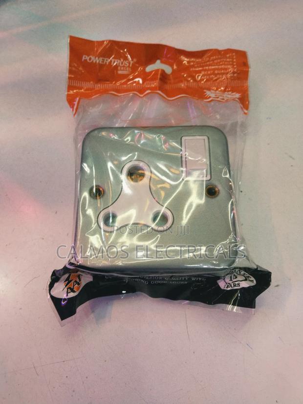 Single Metallic Sockets 15a