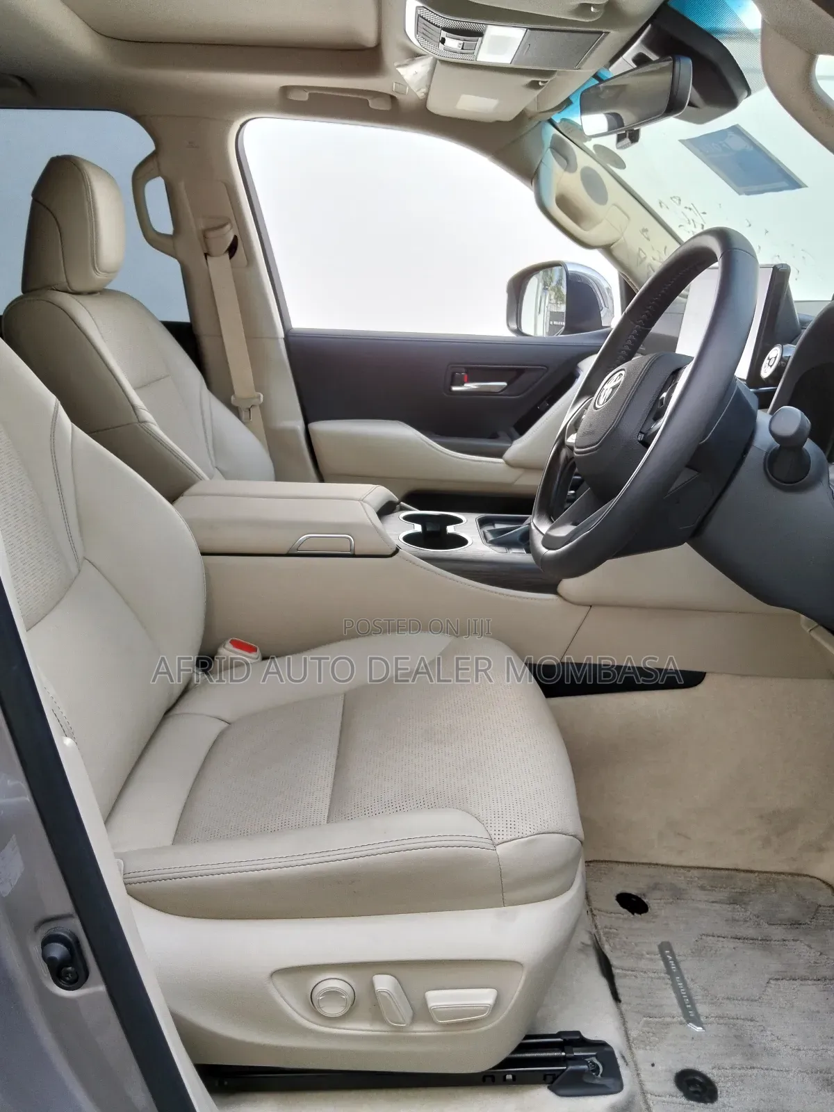 Toyota Land Cruiser 2023 Gold