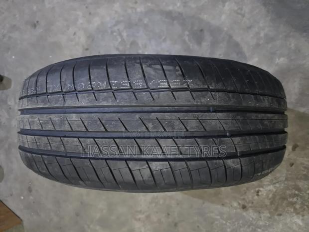 255/55r20 Kapsen Tyre - thumbnail 2
