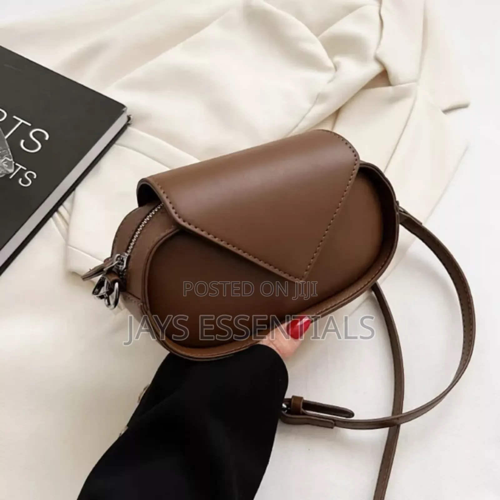 Minimalist and Timeless Bag