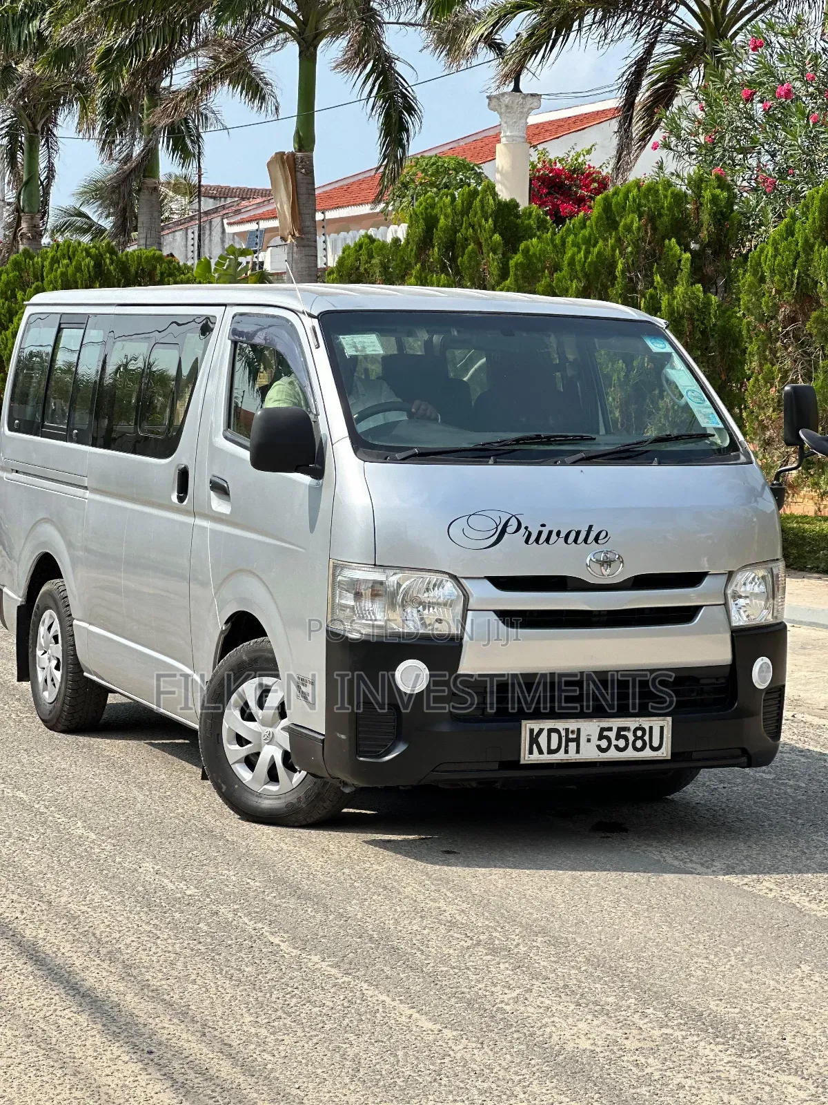 Toyota HiAce 2016 Silver