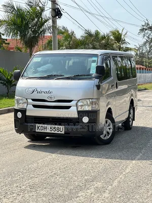 Toyota HiAce 2016 Silver