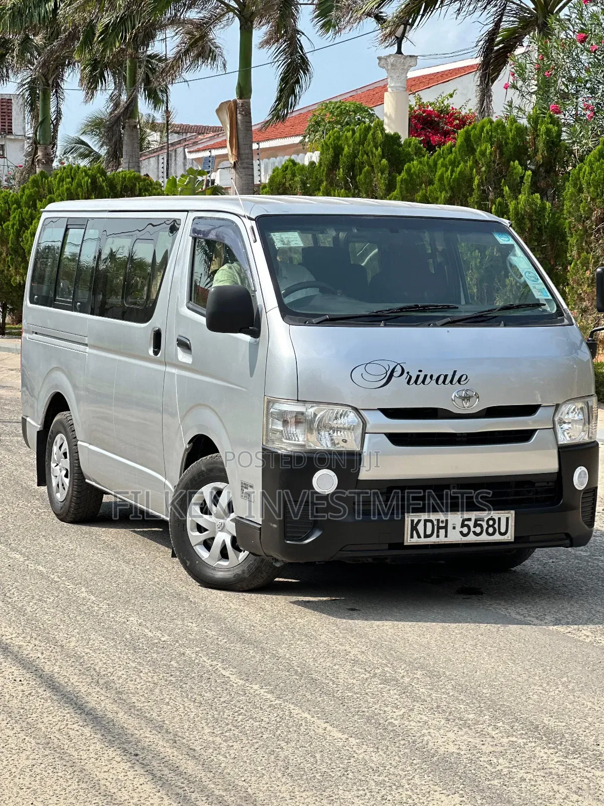 Toyota HiAce 2016 Silver