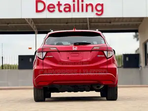Honda Vezel 2018 Red