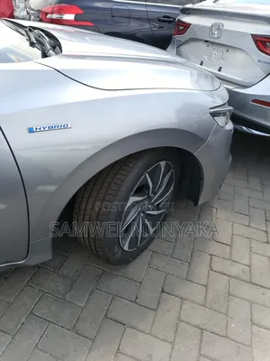 Honda Insight Touring 2020 Silver